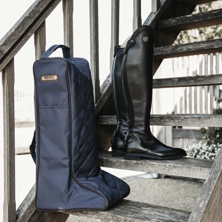 product shot image of the Boots Bag - Navy